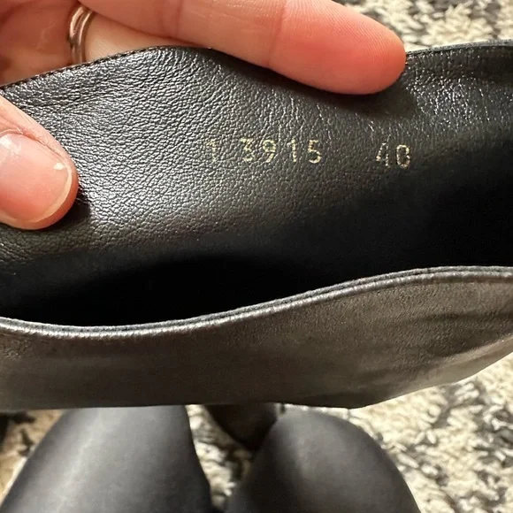 New Dolce and Gabbana leather boots. - Picture 13 of 13